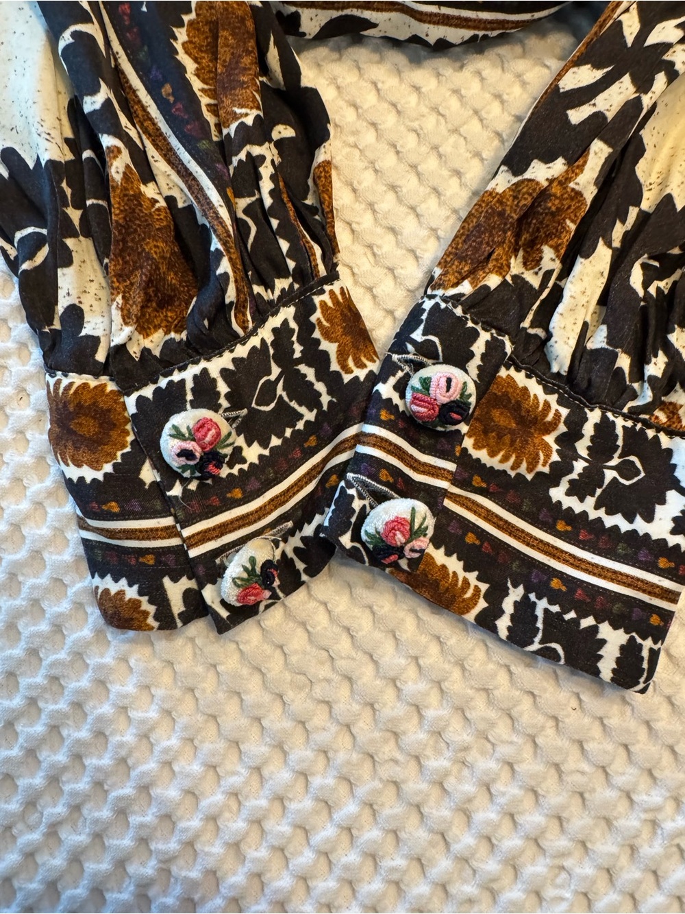 Farm Rio Floral Ivory and Black Multi Open-Front Cardigan - Picture 6 of 9